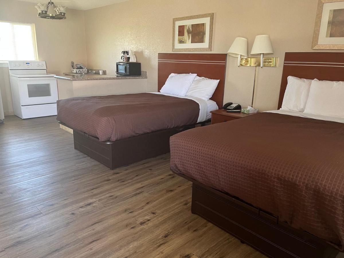 אלאמוסה Valley Motel מראה חיצוני תמונה