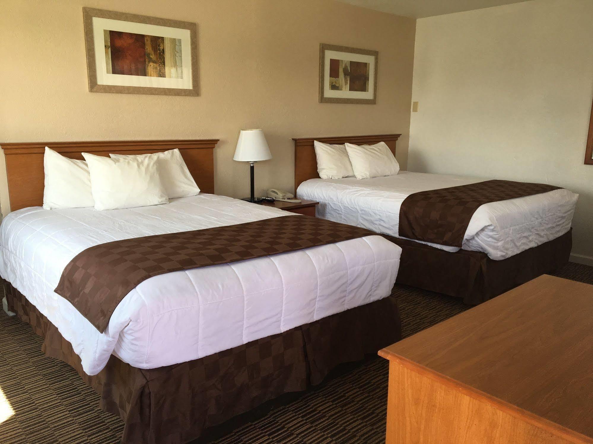 אלאמוסה Valley Motel מראה חיצוני תמונה