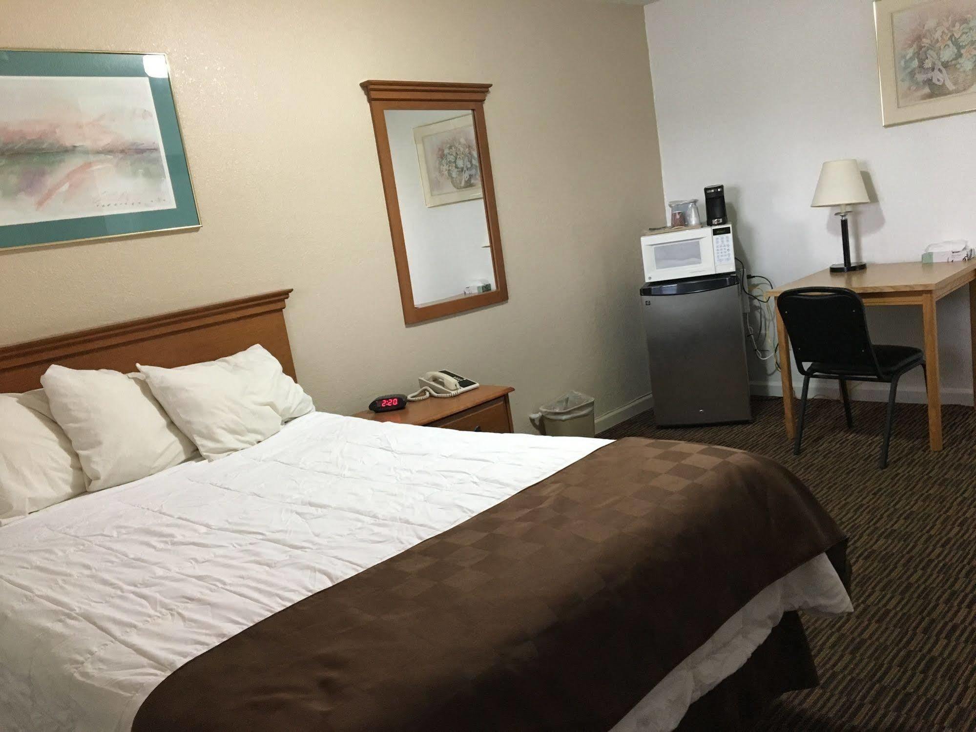 אלאמוסה Valley Motel מראה חיצוני תמונה